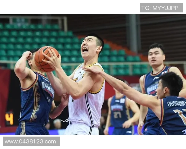 南京篮球队整体压制策略分析与得失评估探讨 南京篮球队整体压制策略分析与得失评估探讨