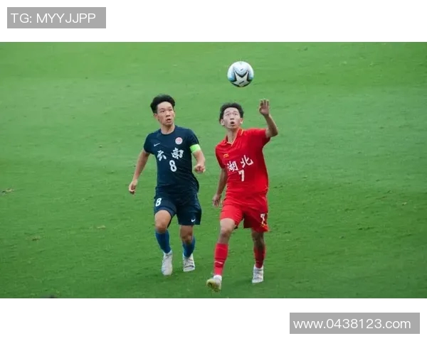 拼搏精神的象征足球明星们如何在赛场上全力以赴展现自我 拼搏精神的象征足球明星们如何在赛场上全力以赴展现自我